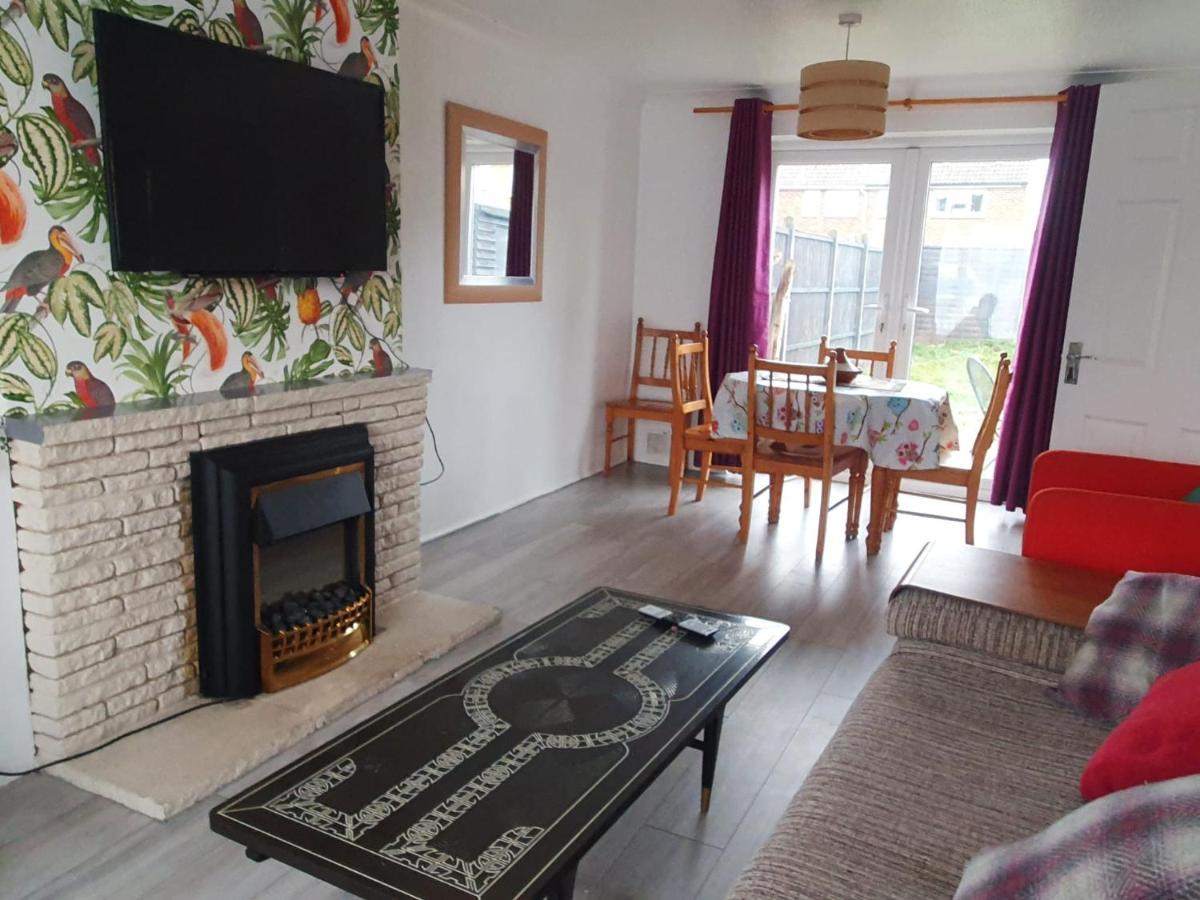 Owl Haven: Comfortable Central 3 Bedroom House, With An Enclosed Garden. Bicester Exterior photo
